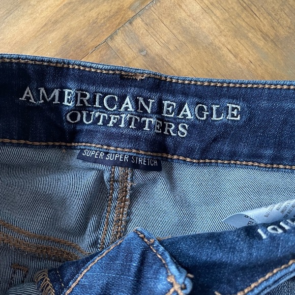 American Eagle MIDI Shorts Size 4 - Picture 3 of 3
